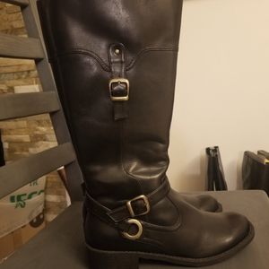 Chocolate Brown leather boot.